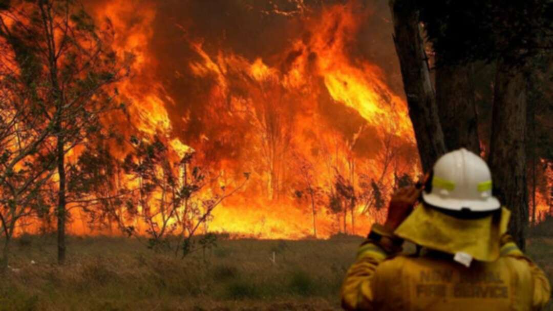 Australian firefighters battle widespread blazes, brace for worse conditions