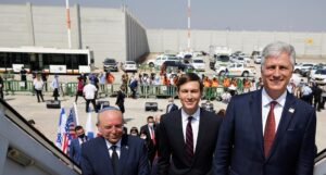 National Security Advisor Meir Ben-Shabbat, and US National Security Advisor Robert O'Brien and US President Trump's senior adviser Jared Kushner board the Israeli flag carrier El Al's airliner as they fly to Abu Dhabi. (Reuters)