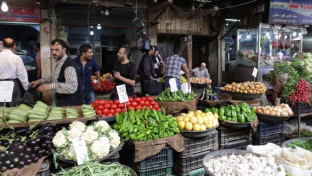 الحوالات الخارجية باتت مصدر رئيسي للدخل لنحو 25% من السوريين