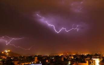 Lightning strike kills 11 taking selfies in India and injures many others