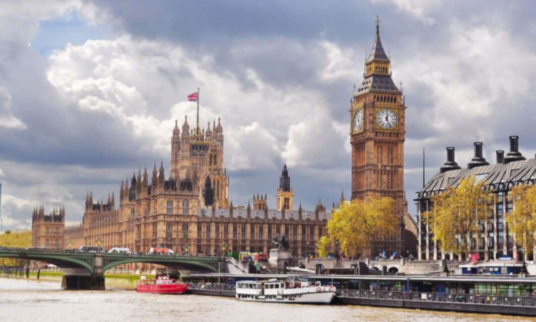 Britain's fuel crisis under control but many pumps remained closed in London