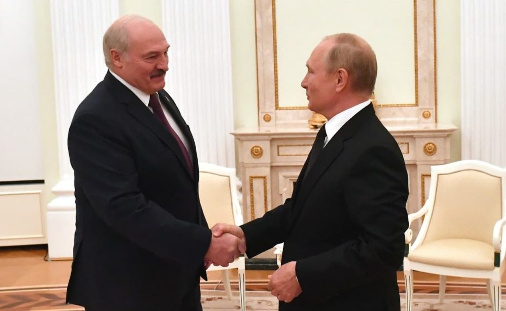 Alexander Lukashenko with Vladimir Putin/Russian Foreign Ministry official Facebook page