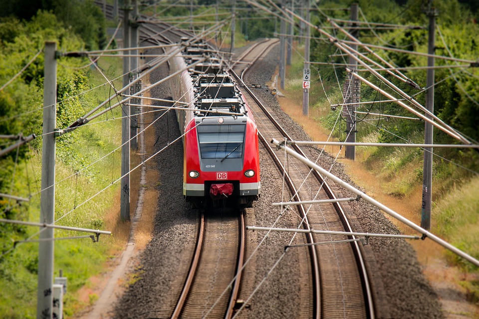 Train-Railroad/Pixabay