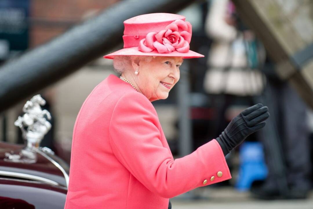 Queen Elizabeth quietly marks 70 years on the British throne