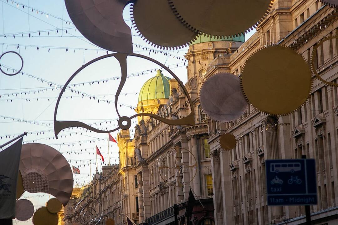 UK-London-Regent street-Christmas lights/Pixabay