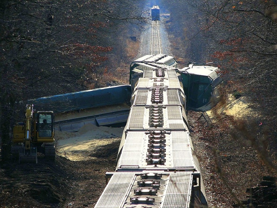 At least 10 killed and 50 injured in train derailment in eastern Iran