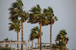 UK warns people to stay home as it prepares for 90 mph winds