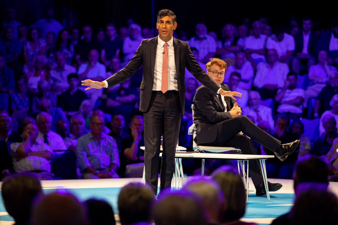 Rishi Sunak leads PM race as Boris Johnson arrives in London