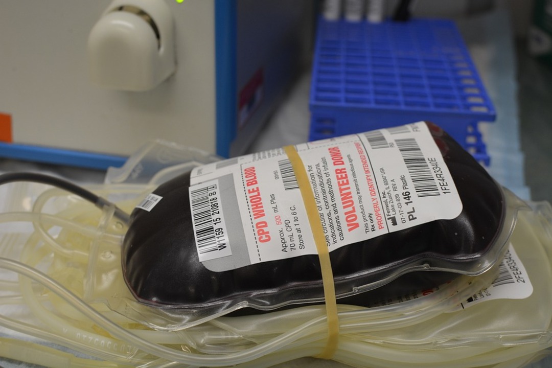 UK hospitals told to prioritize blood due to stock shortage