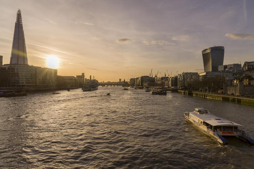 Climate change: Britain on course for hottest day on record