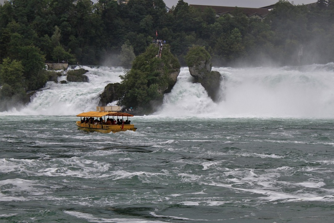 Germany's Rhine water too low even for some empty vessels