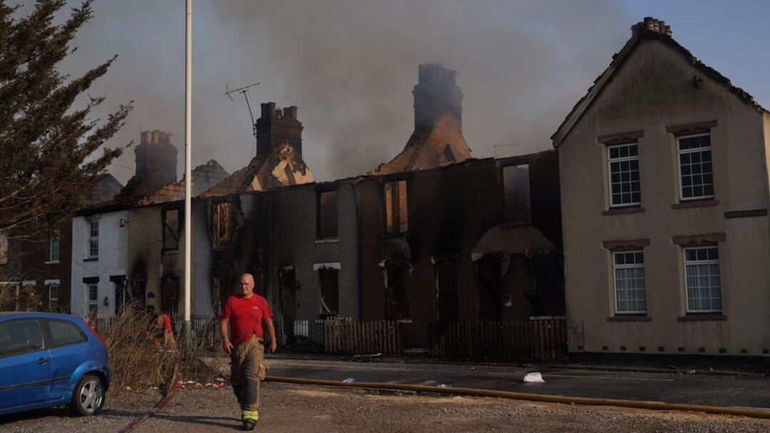 Climate change: London mayor says Fire Brigade had busiest day since WWll