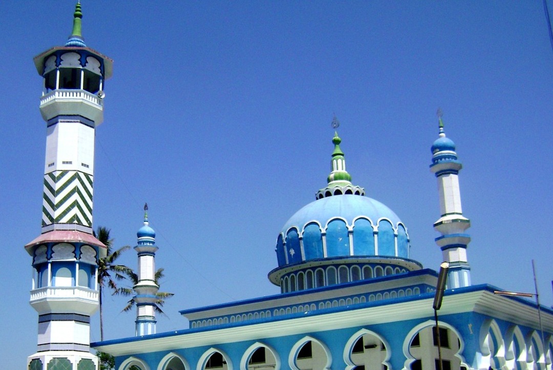 Jakarta grand mosque's dome collapses after fire