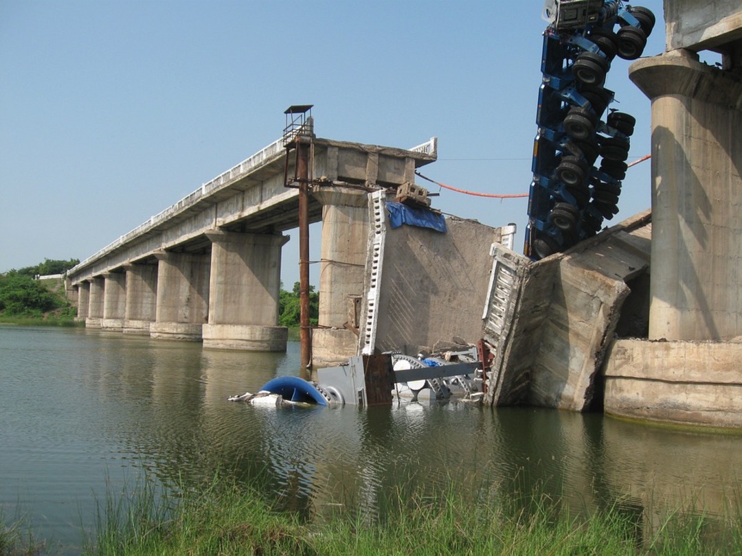 Traffic jam causes Philippine bridge to collapse, killing at least four people