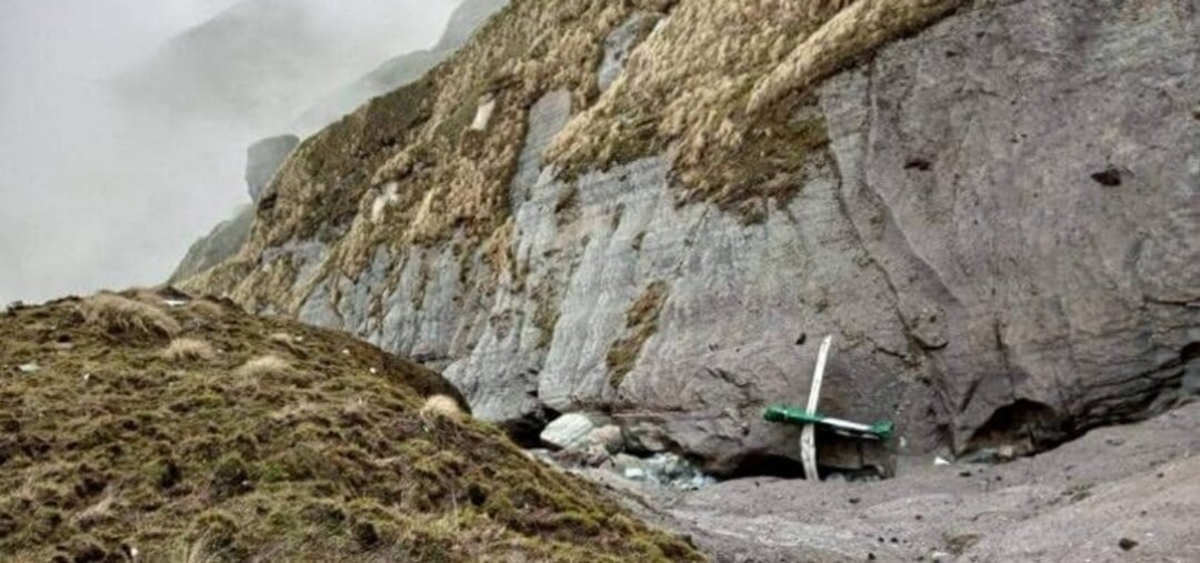 14 bodies recovered as wreckage of missing Nepal plane found in mountains