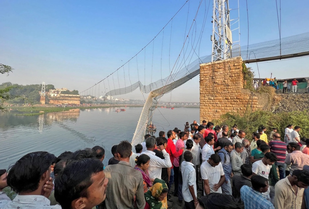 Death toll from India bridge collapse rises to 132, search on for missing