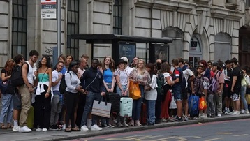 UK commuters face disruptions as bus strikes begin in south, west London