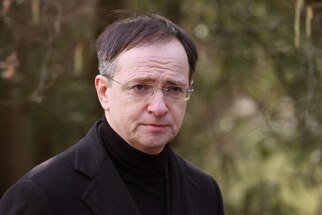 Kremlin aide: Russia ready to resume Ukraine negotiations