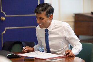 UK PM Rishi Sunak criticized over plans to skip COP27