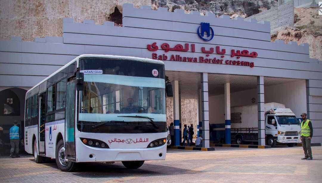 من الـ 15 إلى 100 دولار رفع رسوم دخول السيارات عبر المعابر السورية