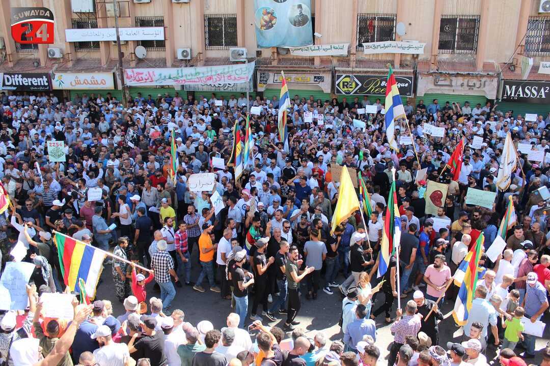 Suwayda Protesters Continue Their Peaceful Movement for the 359th Consecutive Day