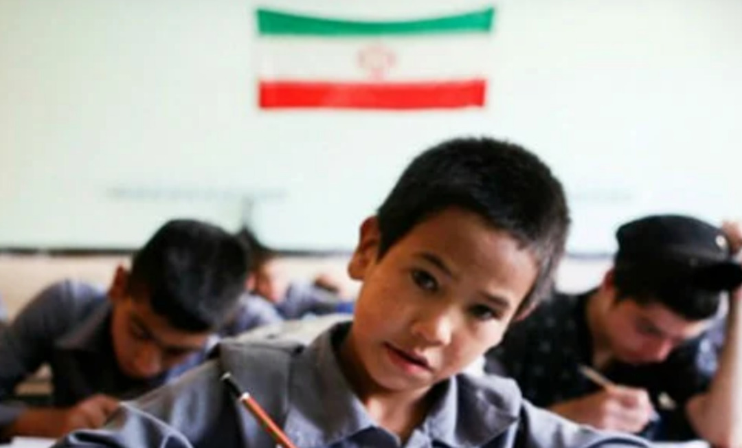  Crisis in Iran: Around 800,000 Students Absent as the New School Year Begins