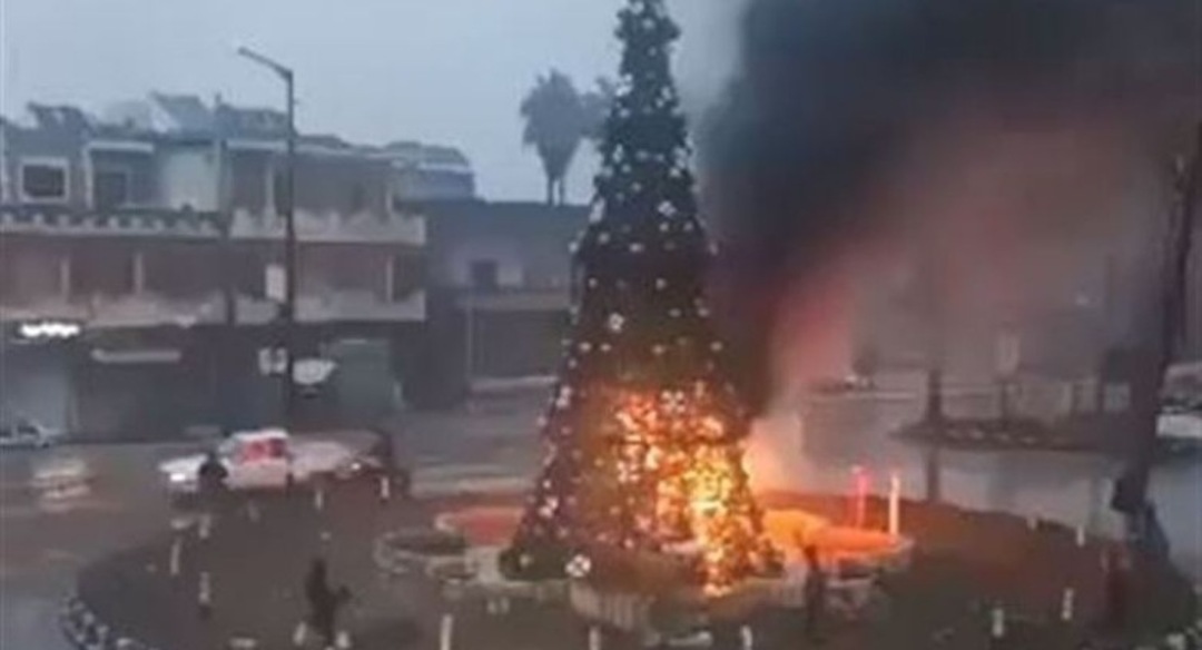 Christmas Tree Burning in Al-Sqaylabiyeh.. New Security Failure in Protecting Christians